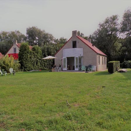 Gezellige Vakantiewoning Aan Het Water In Ewijk - Recreational Only No Workers 外观 照片