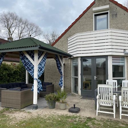 Gezellige Vakantiewoning Aan Het Water In Ewijk - Recreational Only No Workers 外观 照片