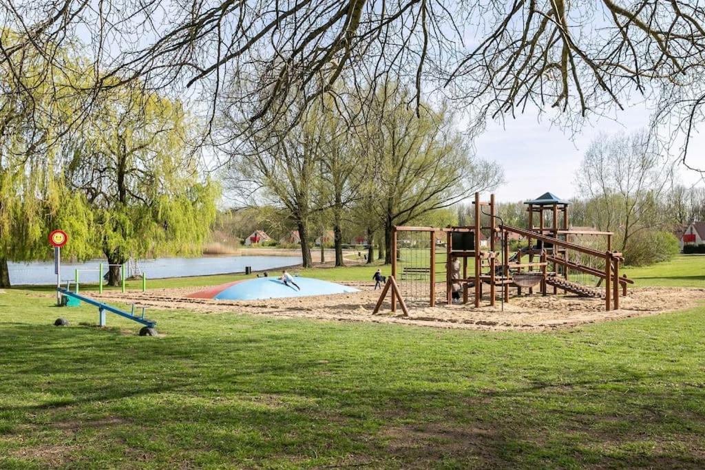 Gezellige Vakantiewoning Aan Het Water In Ewijk - Recreational Only No Workers 外观 照片
