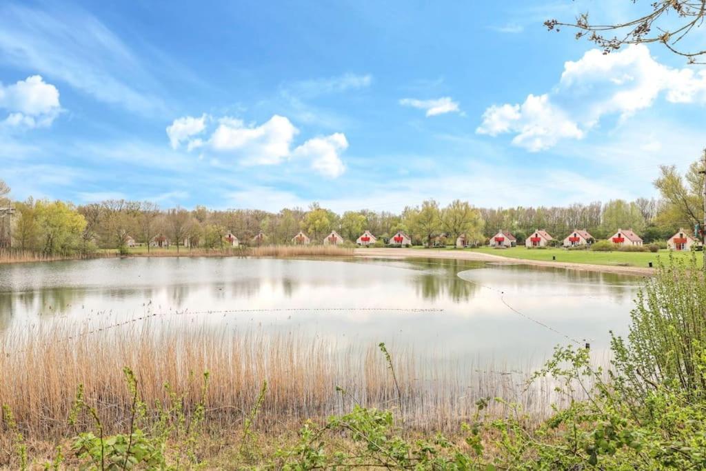 Gezellige Vakantiewoning Aan Het Water In Ewijk - Recreational Only No Workers 外观 照片