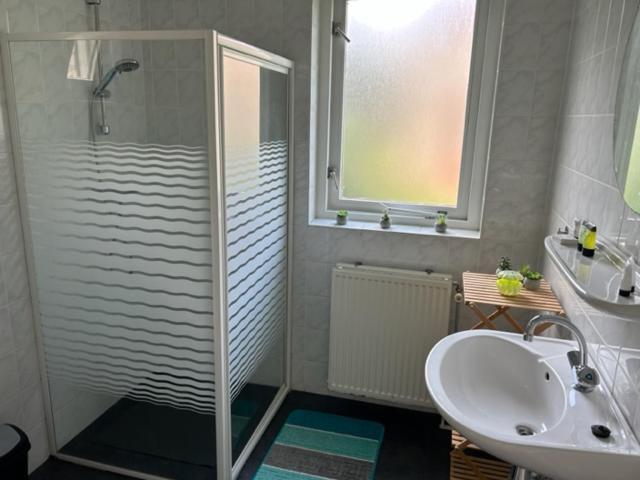 Gezellige Vakantiewoning Aan Het Water In Ewijk - Recreational Only No Workers 外观 照片