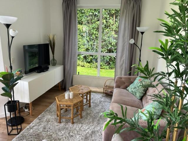 Gezellige Vakantiewoning Aan Het Water In Ewijk - Recreational Only No Workers 外观 照片