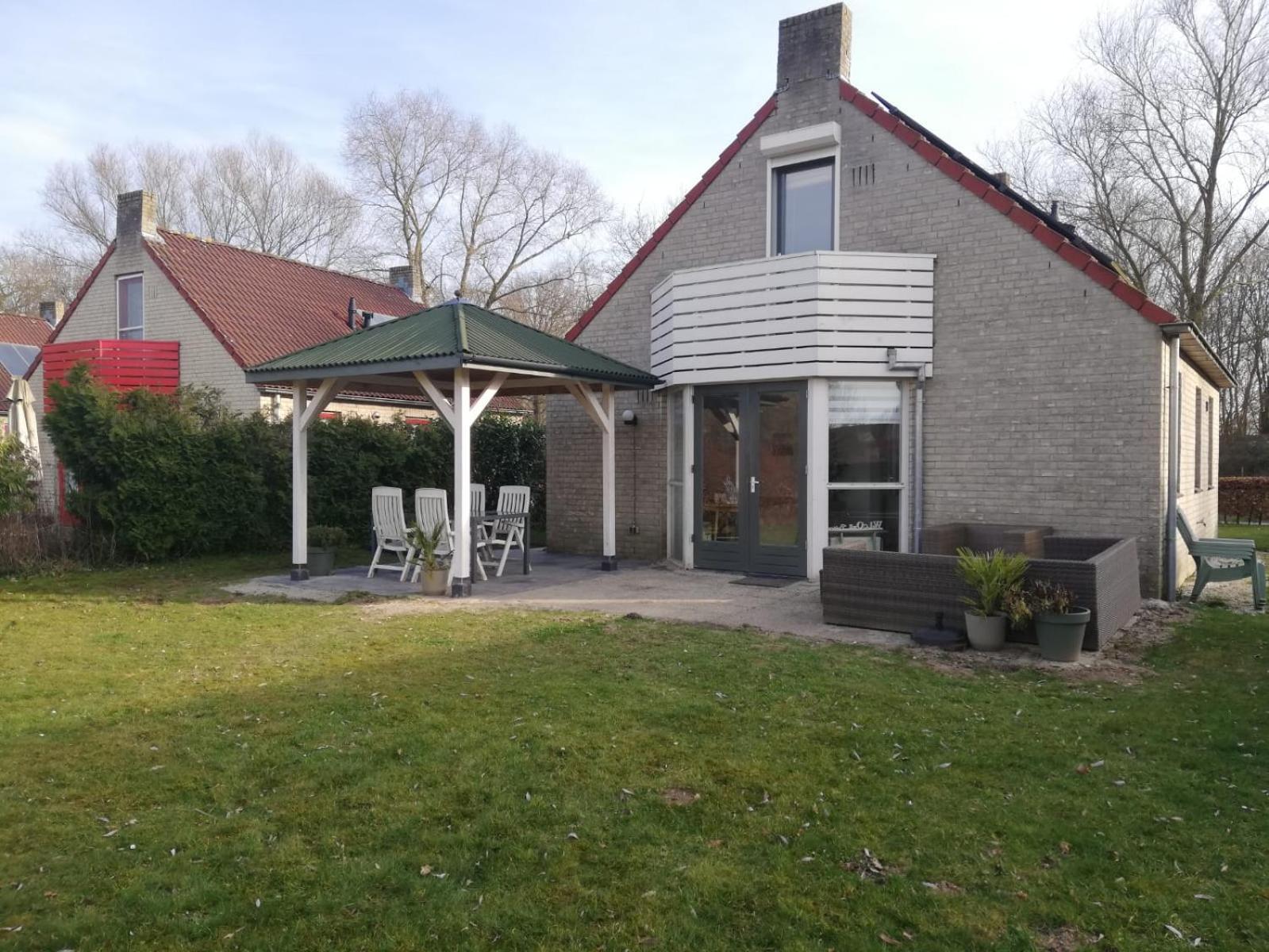 Gezellige Vakantiewoning Aan Het Water In Ewijk - Recreational Only No Workers 外观 照片